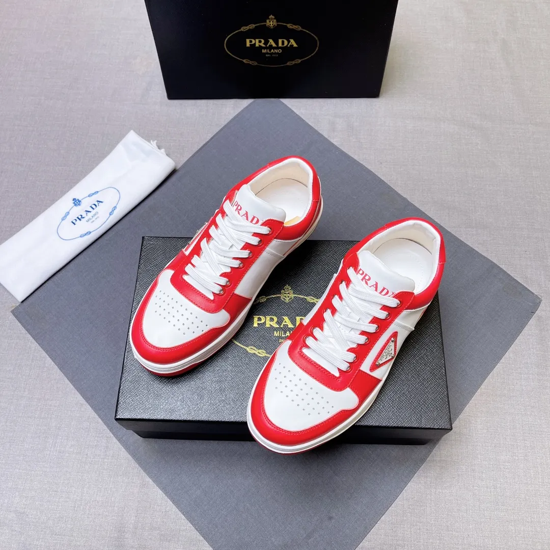 P380 Prada Prada's new men's leather sneakers, the highest version on the market, any comparison is welcome🆚! The original leather has excellent texture and is super high-end! Fetal sheep net lining imported from Italy, removable pad! Luxurious materials and fine workmanship, highly recommended! Code number 38-45 No. 058